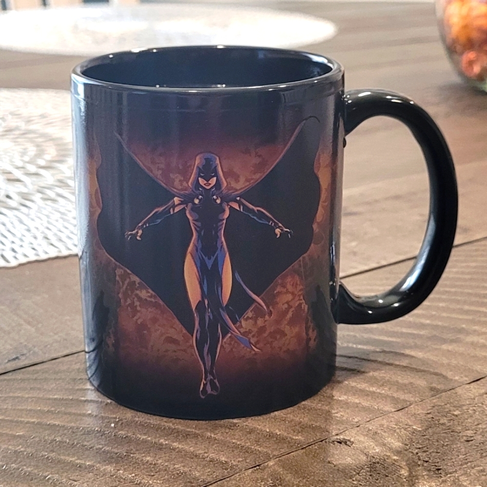 Raven Heat-Reactive Mug Worlds Finest Collection